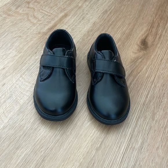 Max + Jake Shoes - Picture 1 of 4